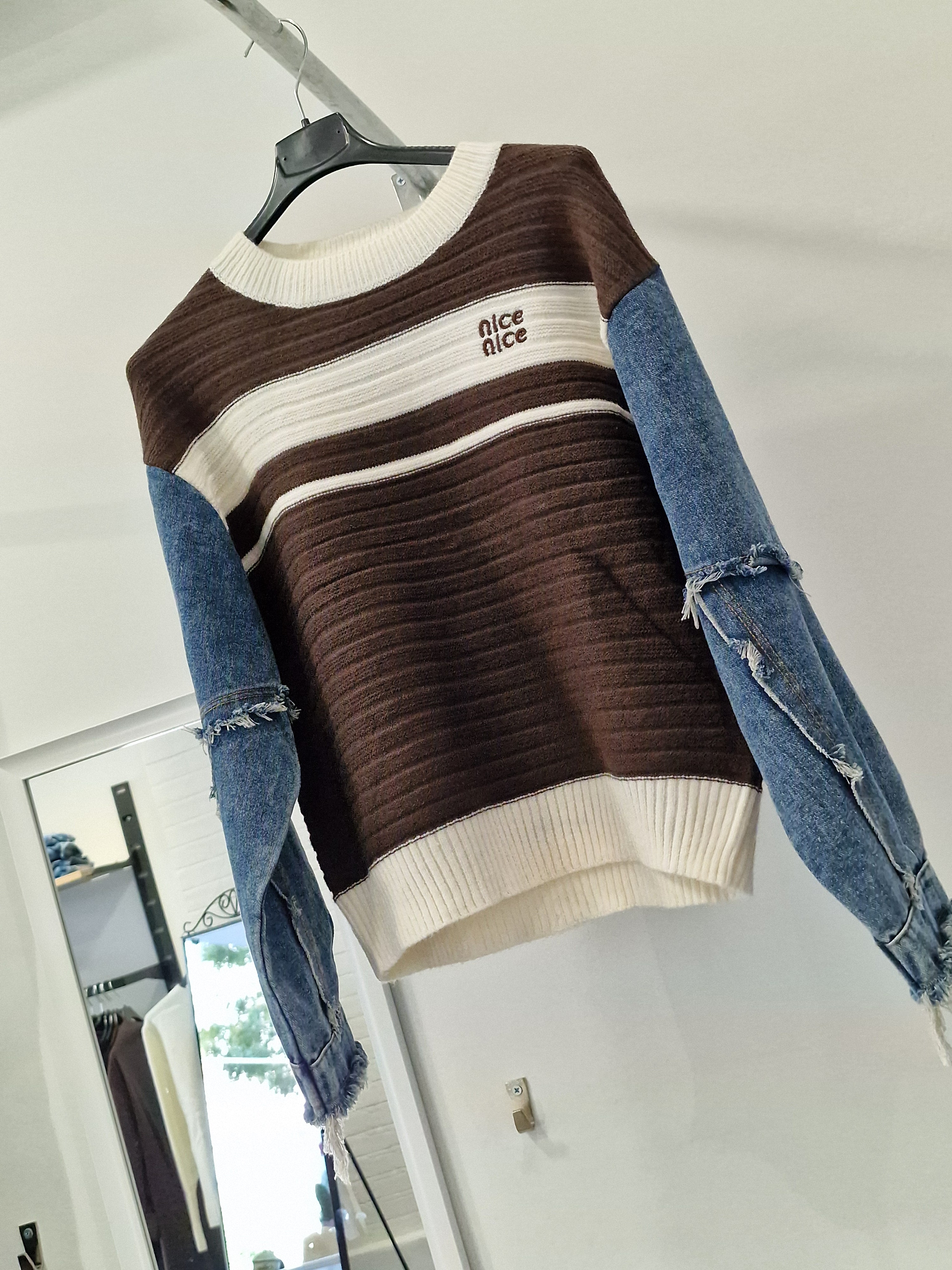 Καφέ Πλεκτό με Denim Μανίκια