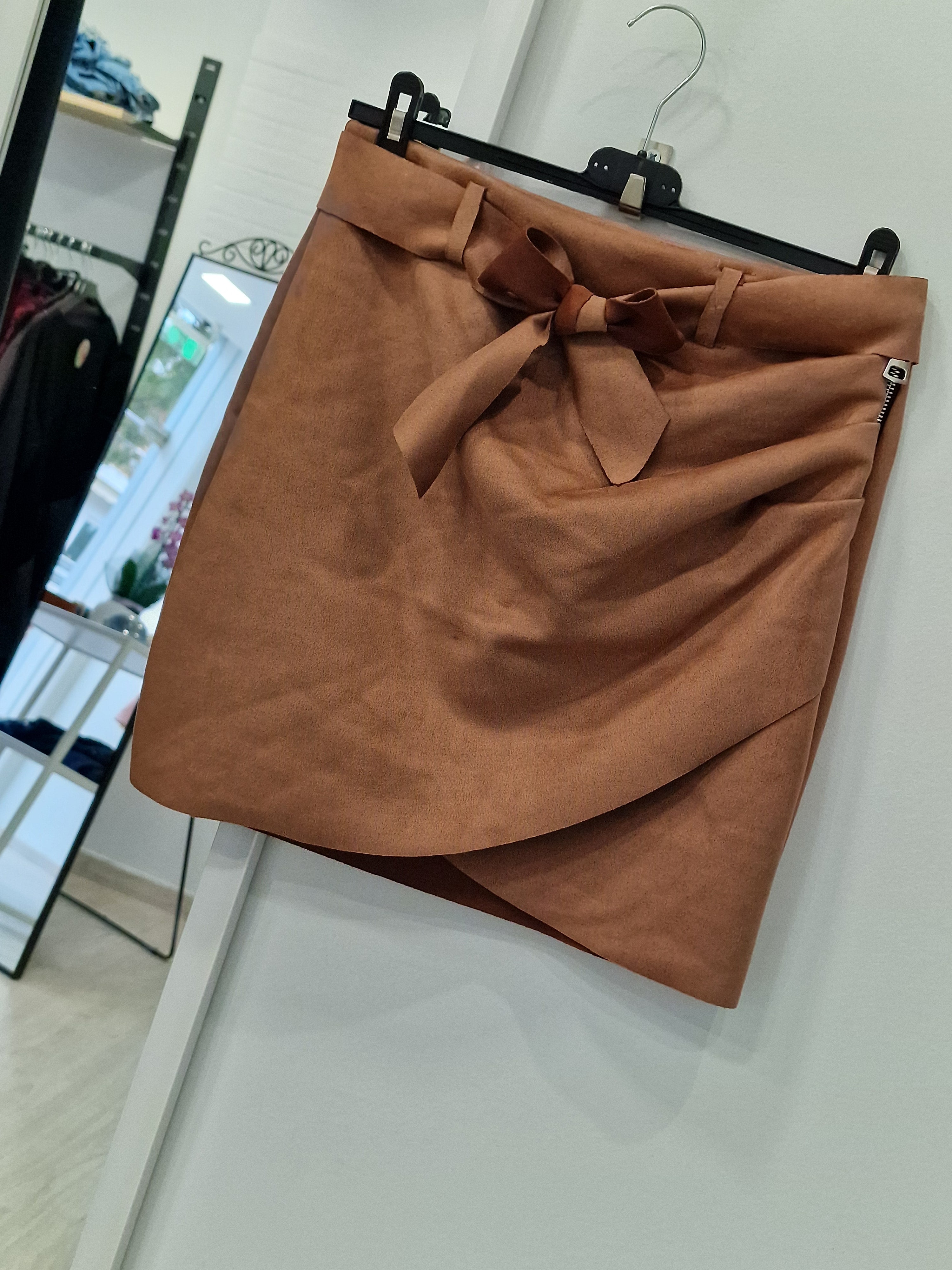 Mini Φούστα με Φιόγκο